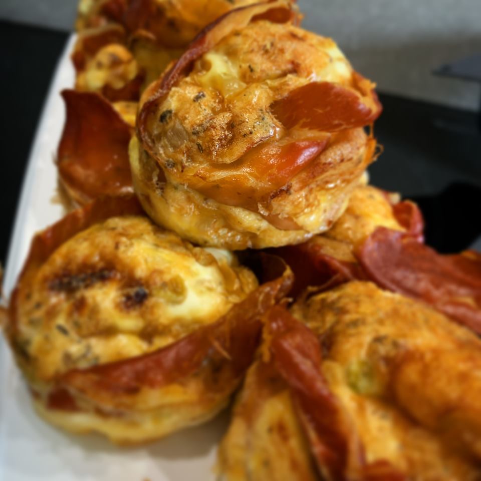 Crunchy bacon muffins