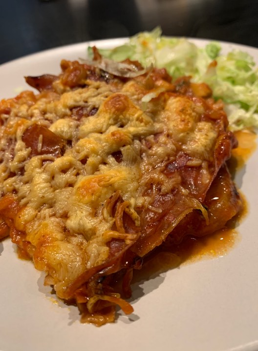 Lasagne van champignons, courgetti en Italiaanse ham